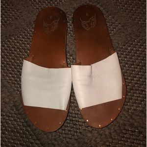 Amato Beek Mockingbird Sandals